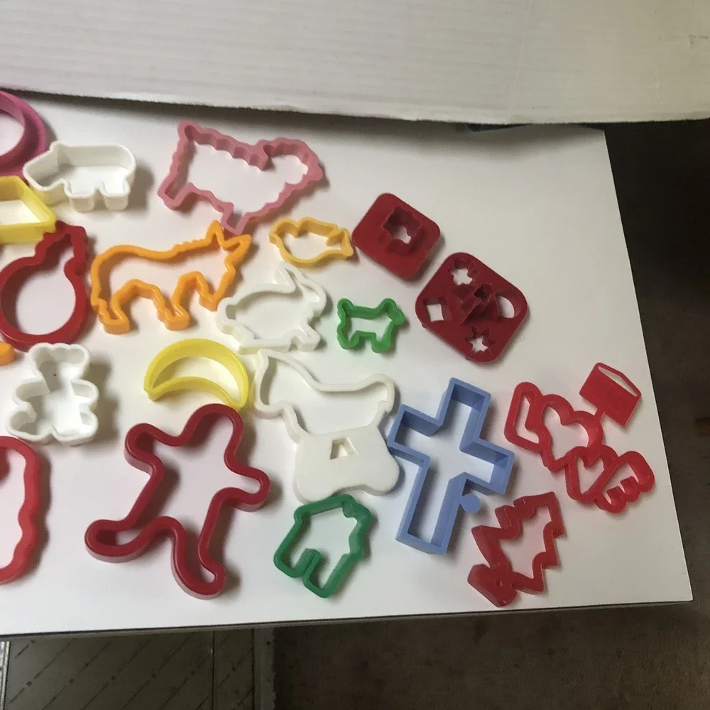 Cookie Cutters Lot of 27 Vintage Misc Plastic Cookie Cutters Shapes, Animal